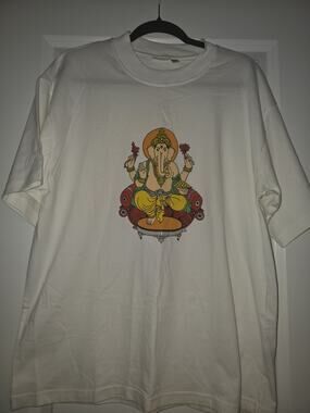 White Ganesha T-Shirt Hindu from Society of Greater Cincinnati Size Large
